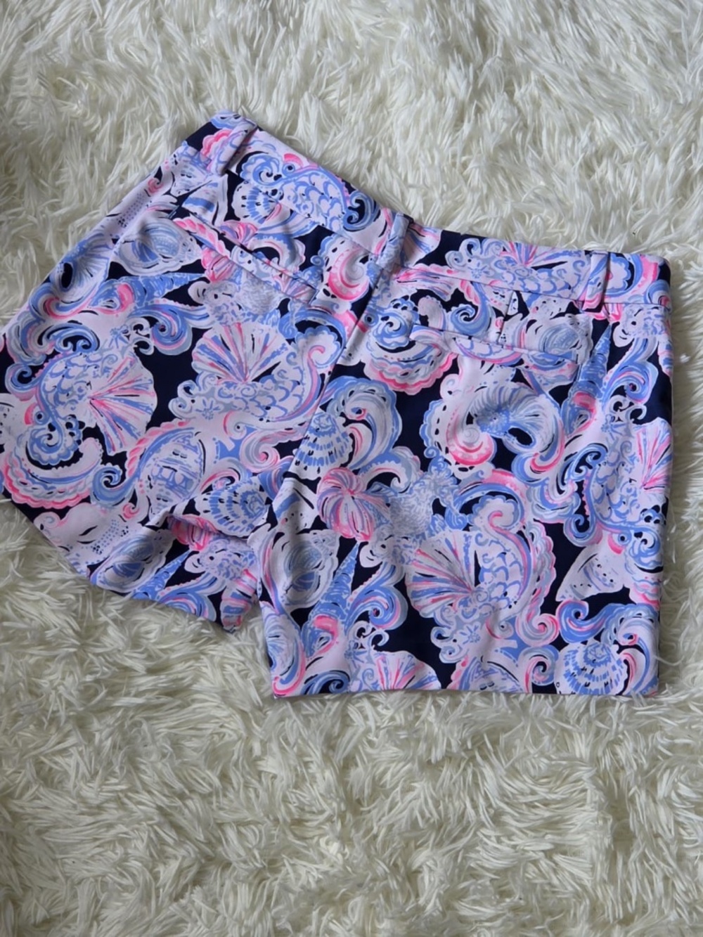 Lilly Pulitzer Shorts - Picture 8 of 9